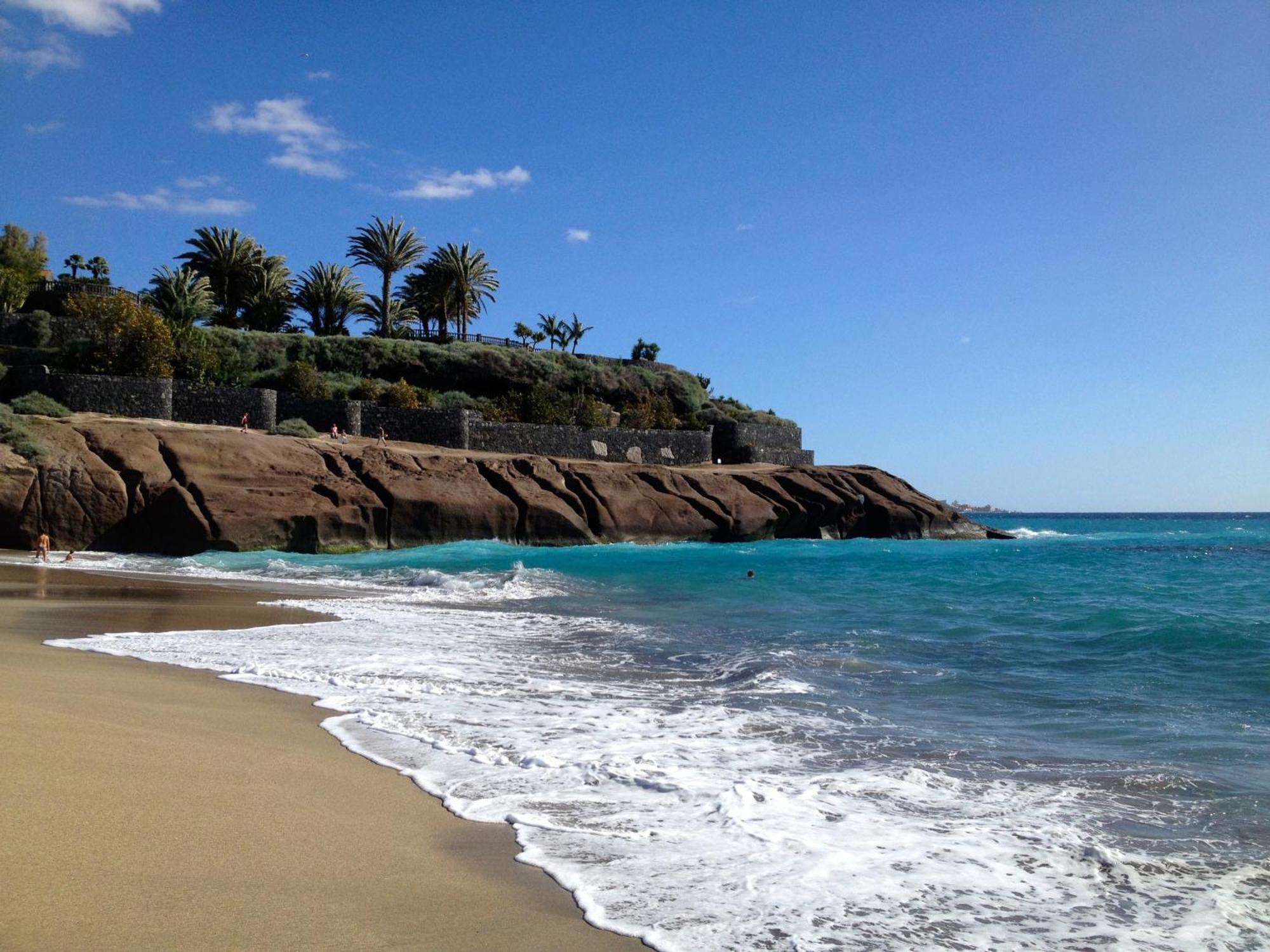 Las Americas Beach House Арона Экстерьер фото